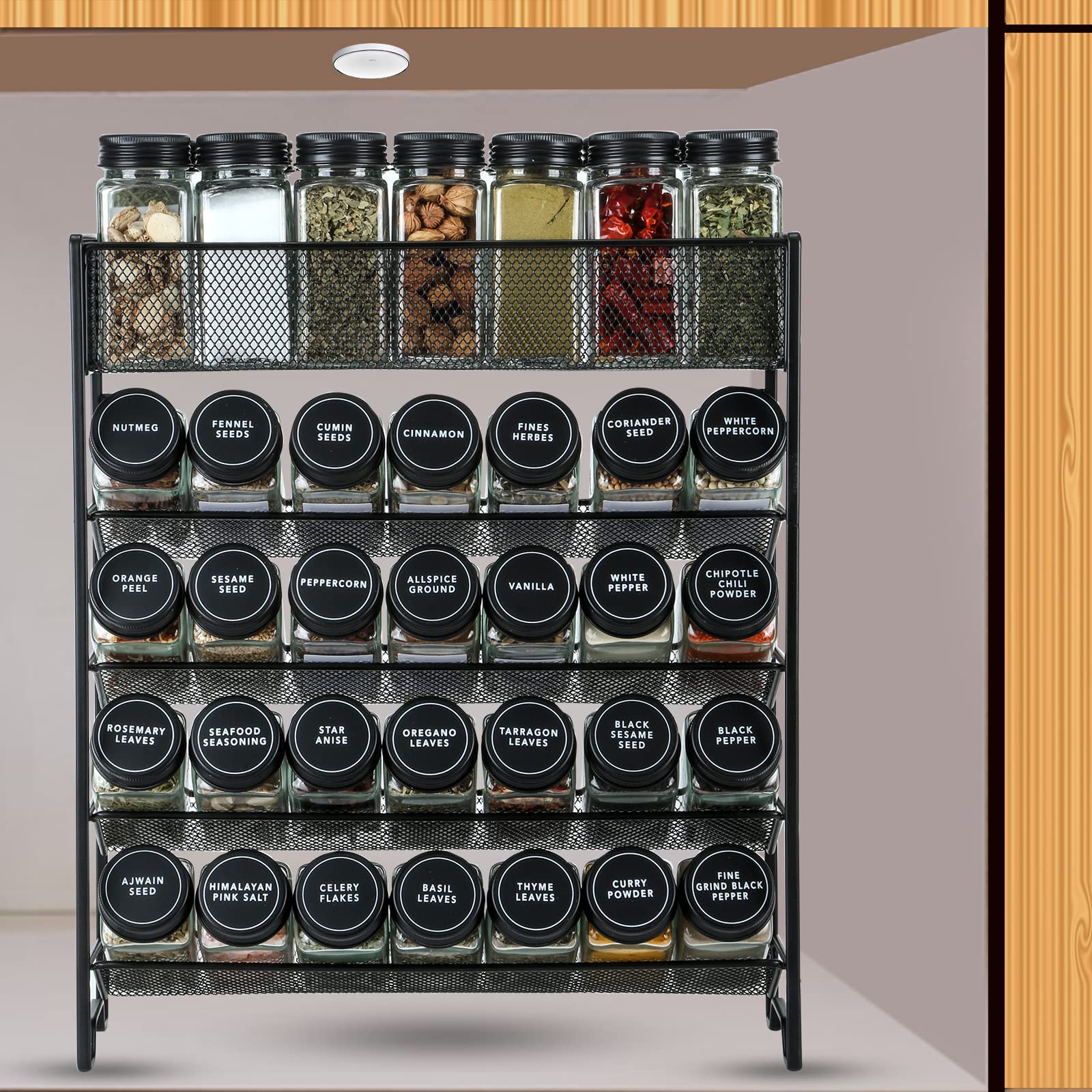 Skiileor Silicone Funnel supports mess-free filling of spices.