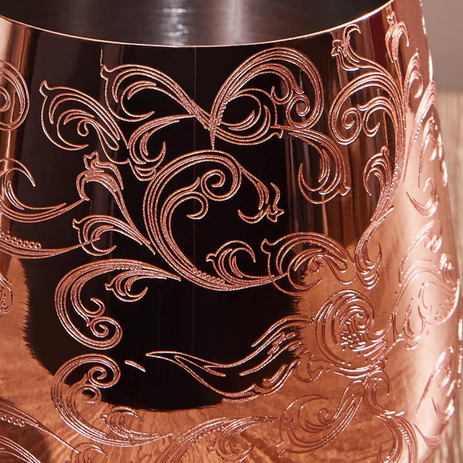 Sky Fish baroque engraving goblet conveys timeless luxury at gatherings.