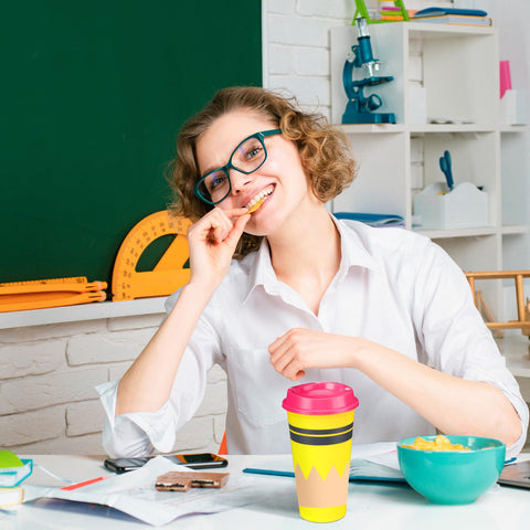 Skylety durable PP plastic cups offer lasting use with spill-free lids.