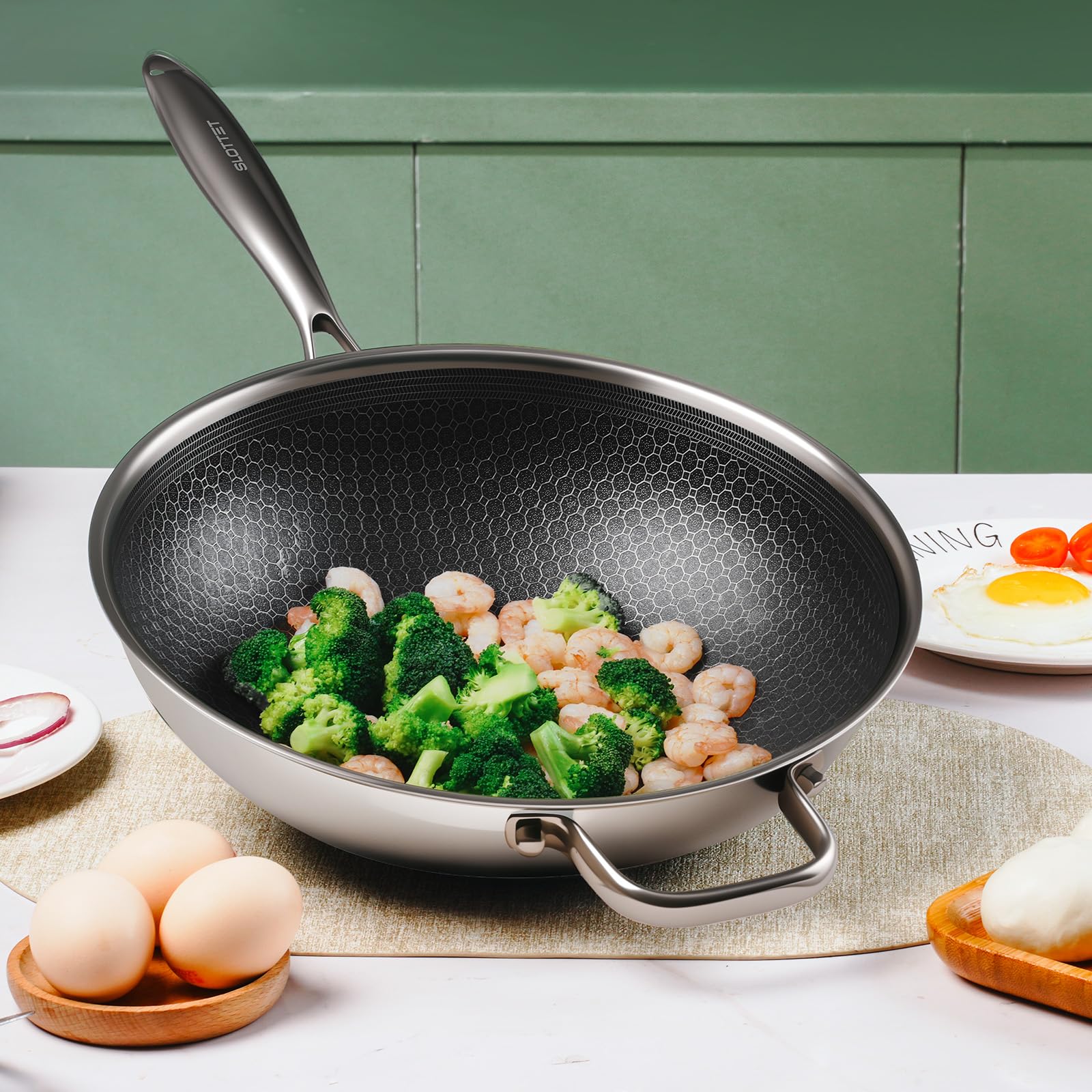 SLOTTET Hybrid Wok stay-cool handle keeps hands safe during cooking