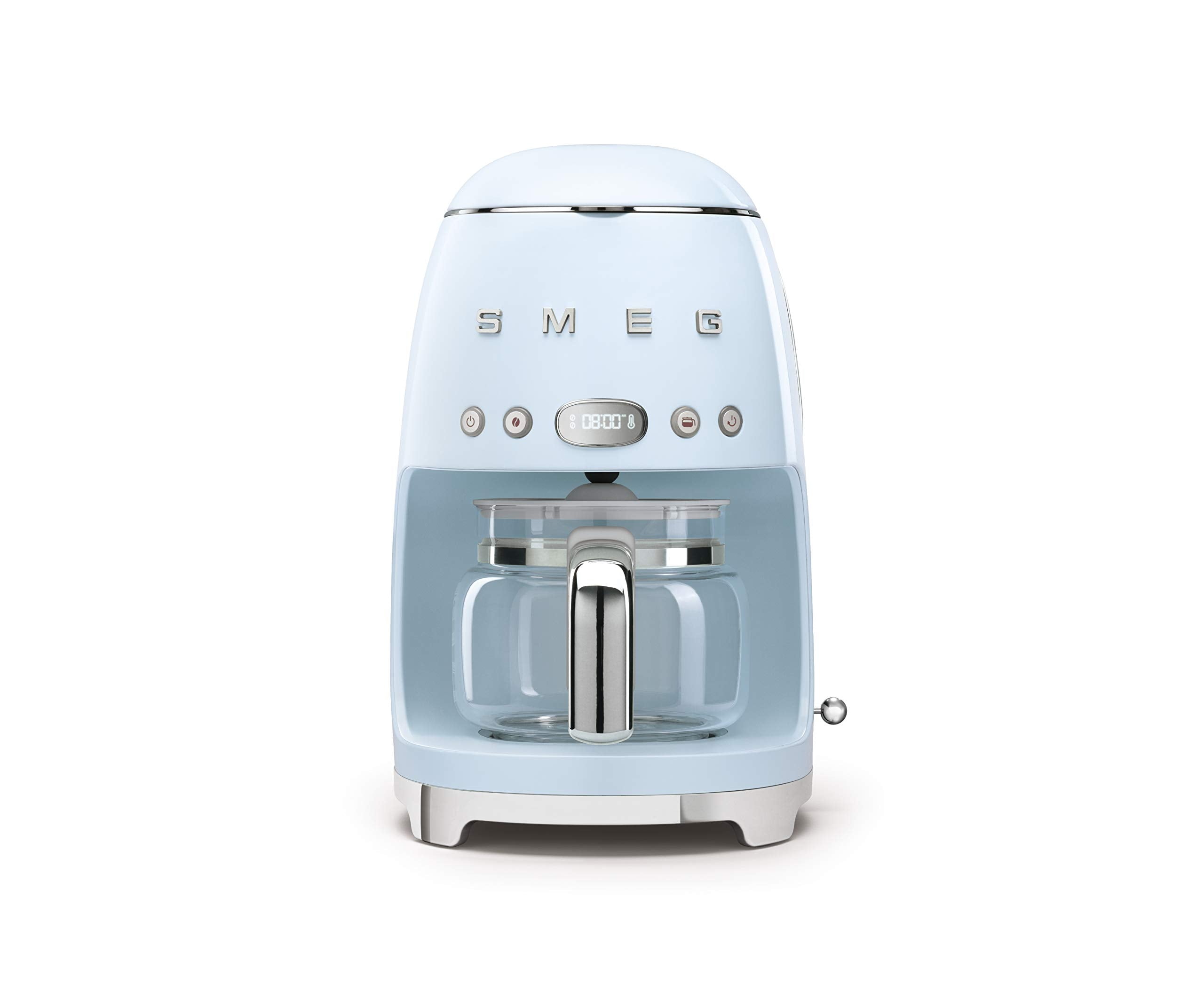 Smeg 50s anti-drip system preventing spills during serving