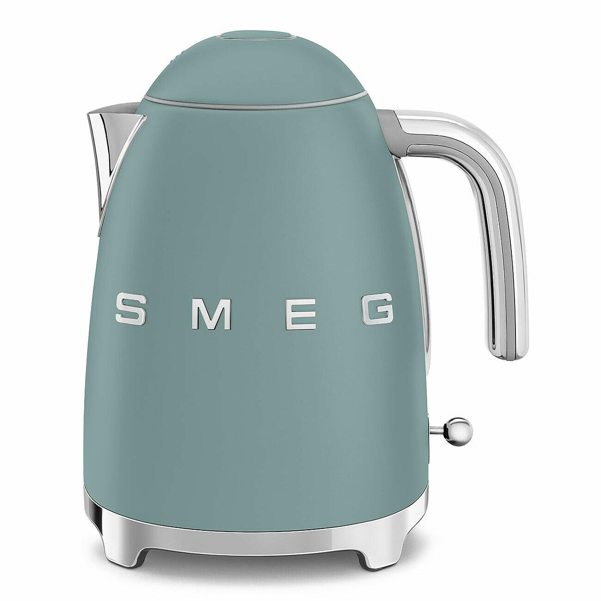 Smeg KLF03 Jade kettle with 7-cup capacity for family tea and coffee.
