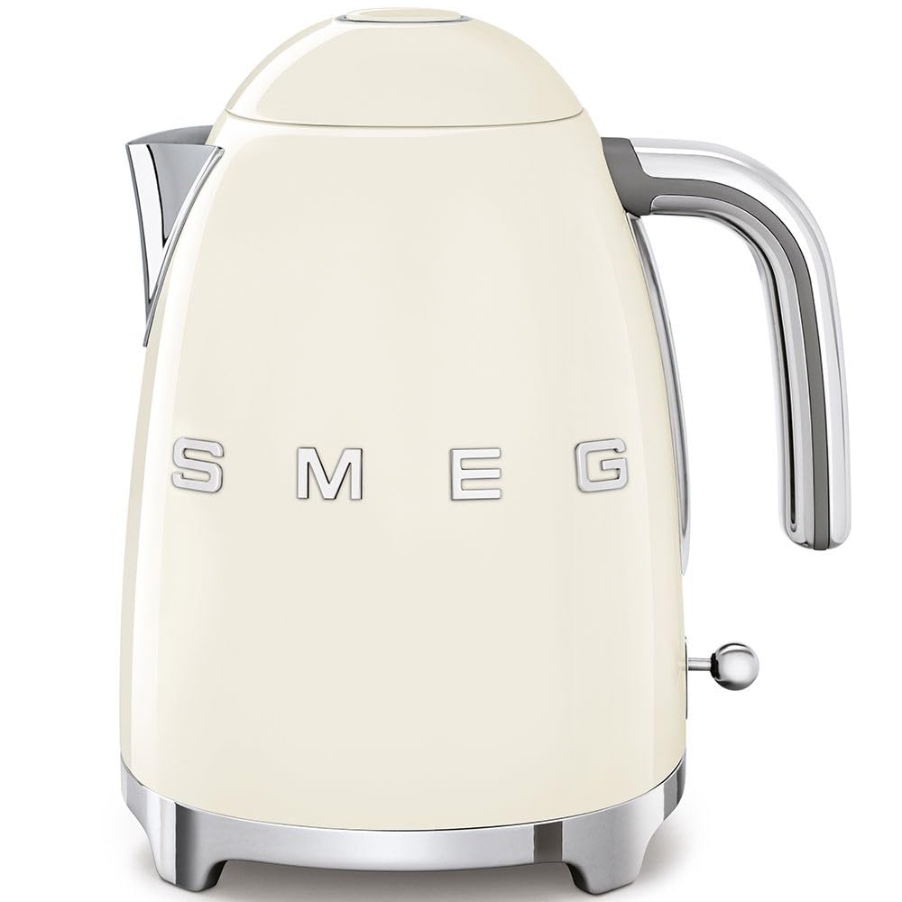 Smeg KLF03CRUS cream kettle front view showing retro design and generous capacity for family use.