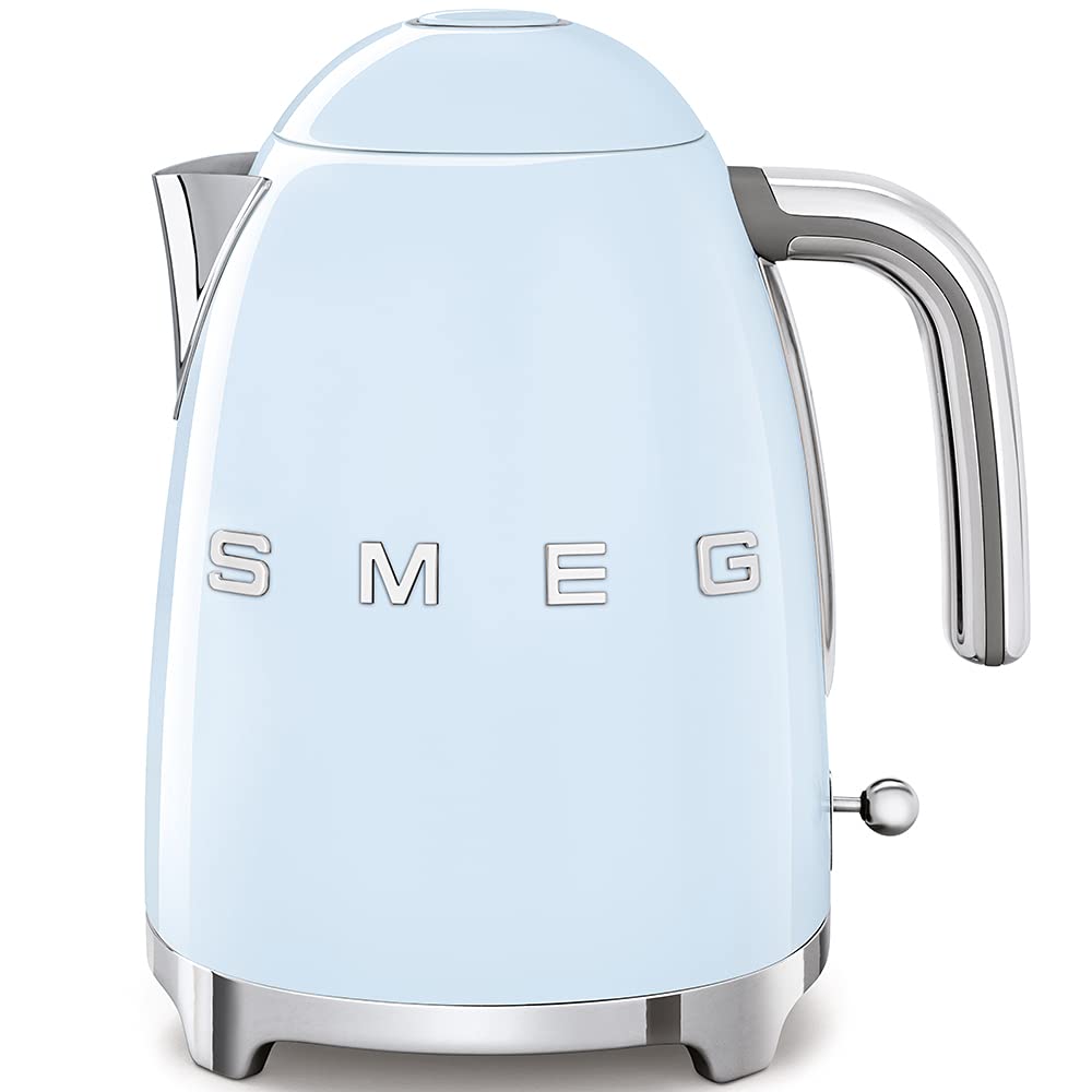 Smeg KLF03PBUS pastel blue kettle top view emphasizes retro design and solid build