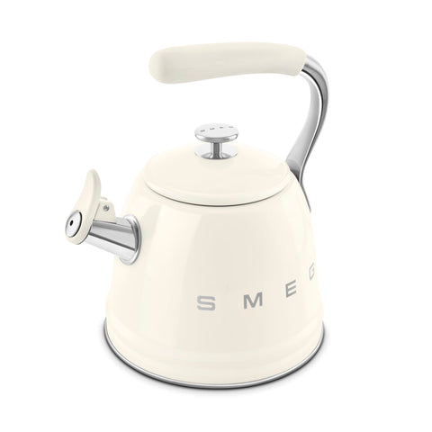 Smeg retro kettle cream enamel finish, durable and easy to clean.