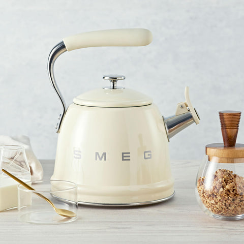 Smeg kettle cream top detail, chrome accents and enamel finish.