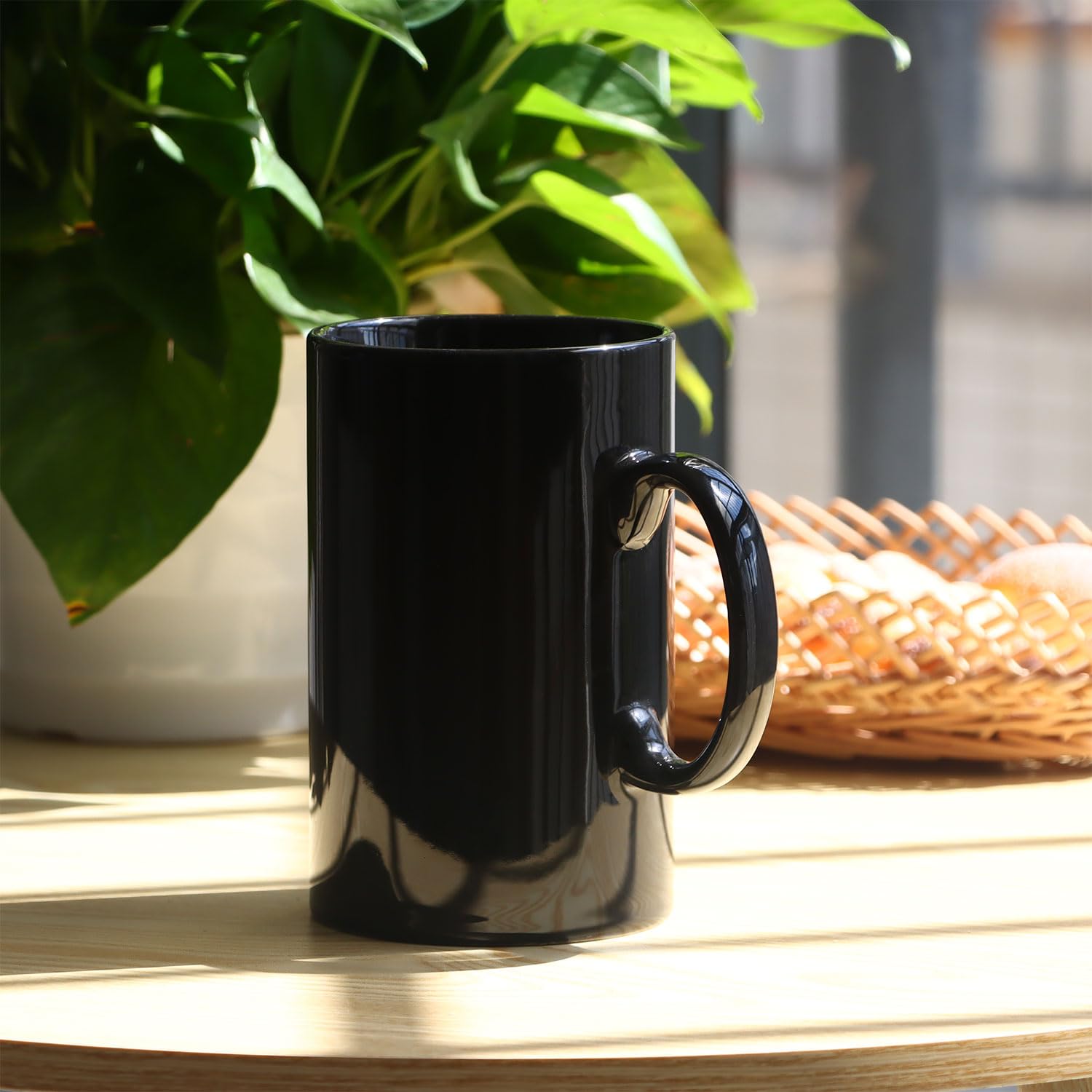 Smilatte AB-grade ceramic offers durability for daily use and easy care