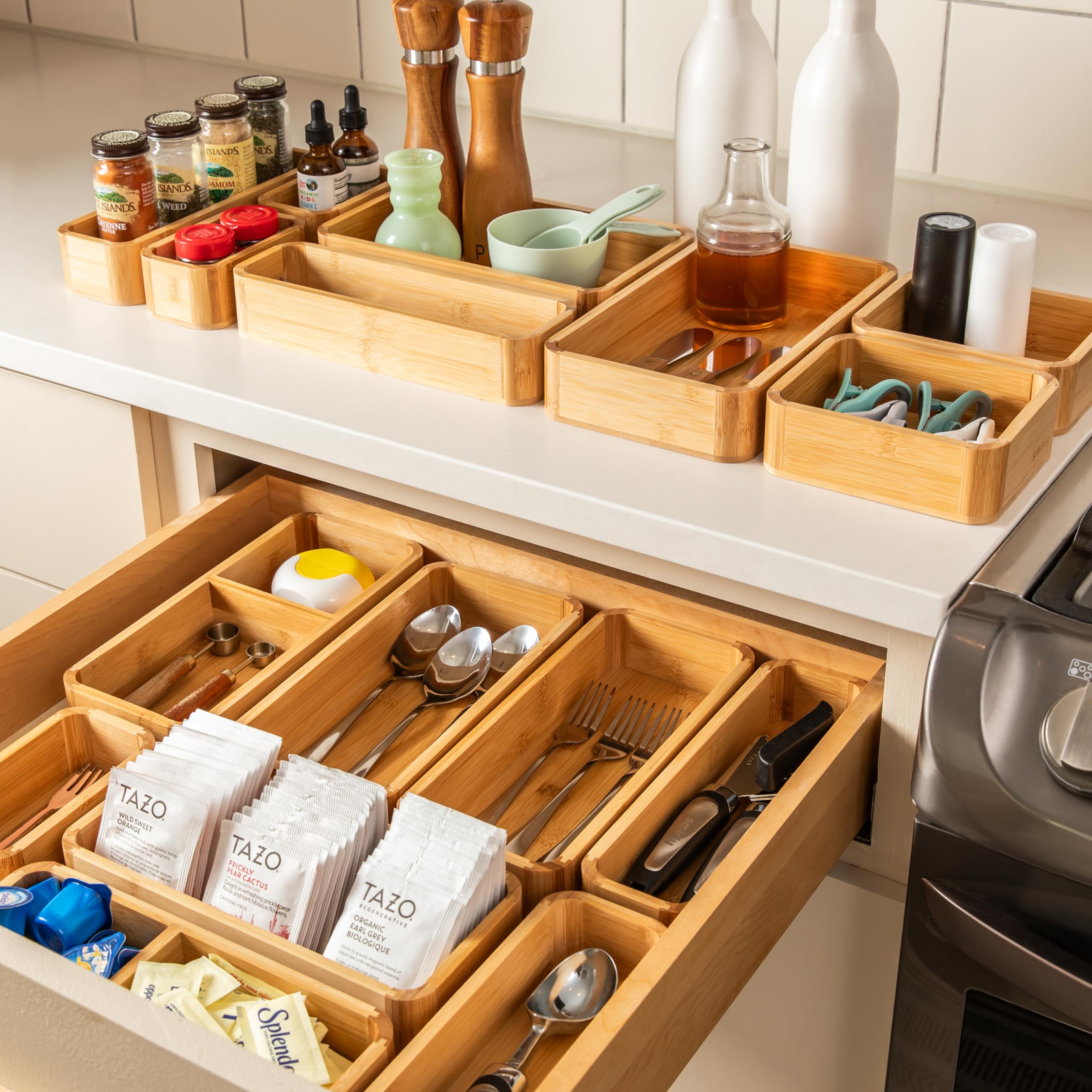 SMIRLY kitchen tools organizer designed for easy cleaning.