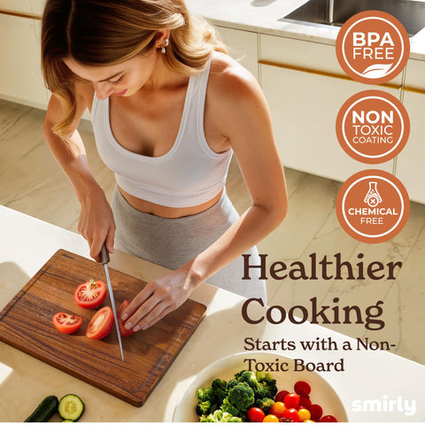 SMIRLY ergonomic handles provide comfortable grip during use.