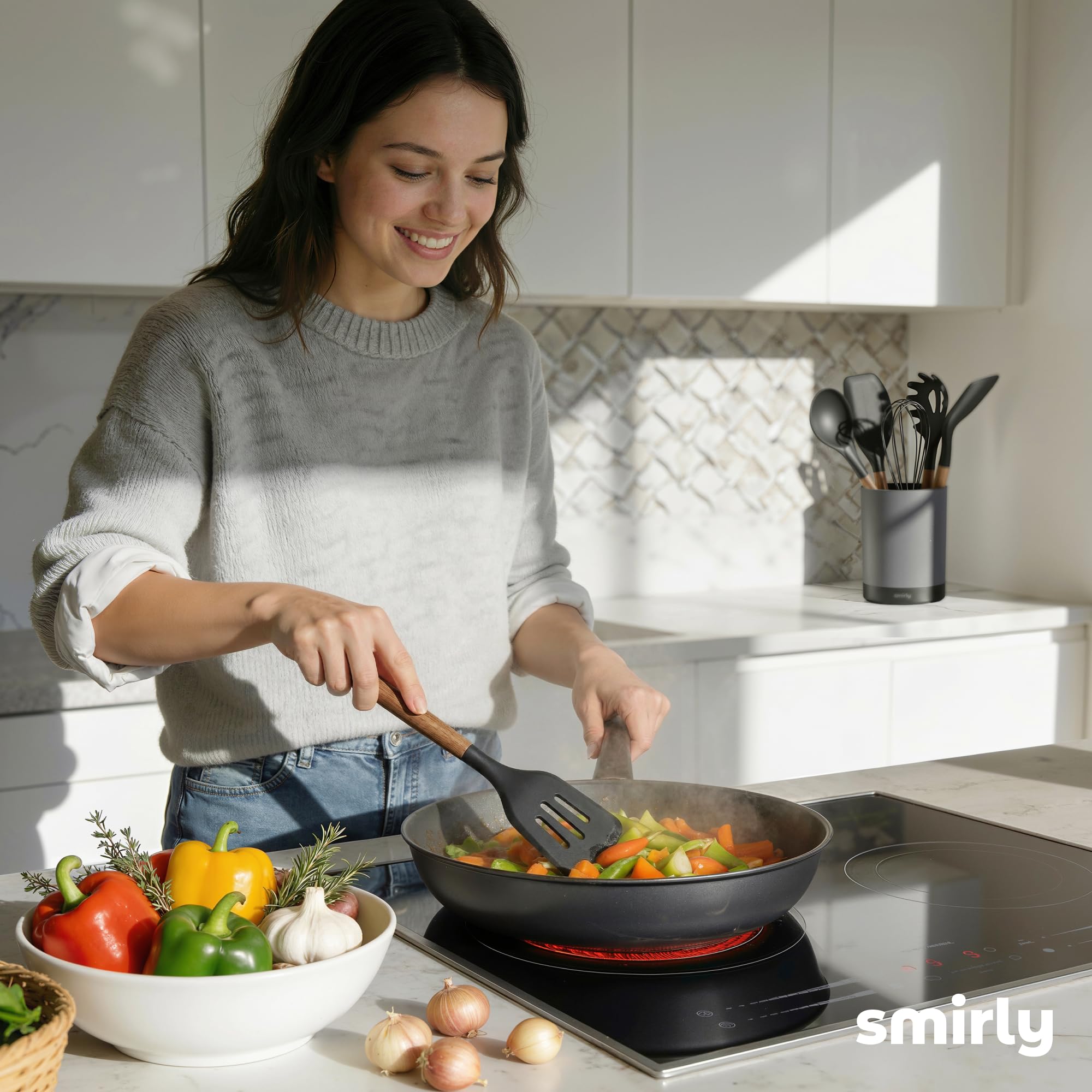 Smirly silicone utensils are easy to clean and long-lasting.