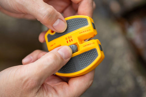 Smith’s 50917 portable-pocket-sharpener-design fits in a pack for outdoor trips