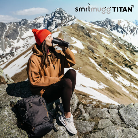 SmrtMugg TITAN LCD display shows temperature for precise heat control.