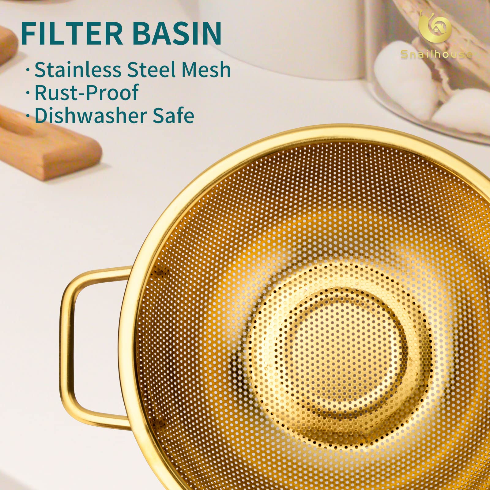 Snailhouse colander with ergonomic handles for secure lifting and pouring.