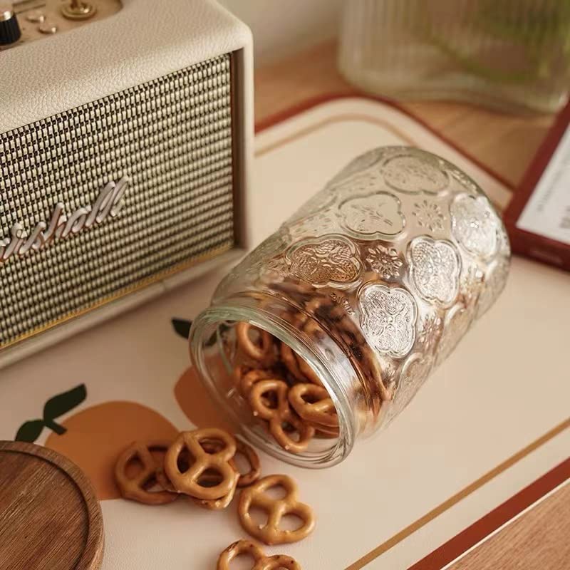Snminetal jar suits spices and seasonings for easy organization.