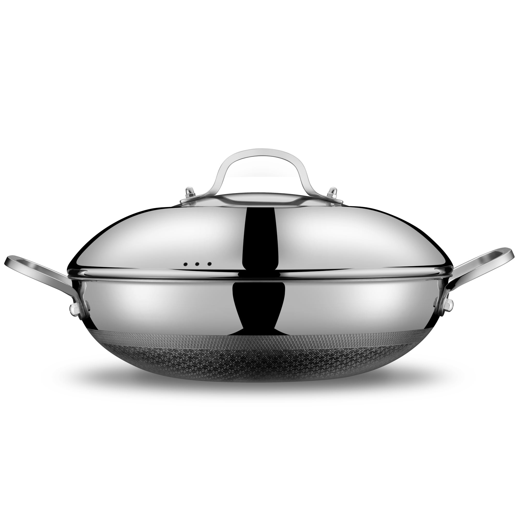 Snowclad Wok double-handles provide a secure grip for quick, even cooking