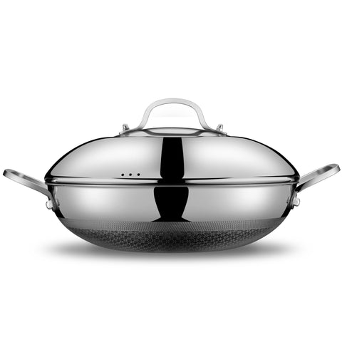 Snowclad Wok double-handles provide a secure grip for quick, even cooking