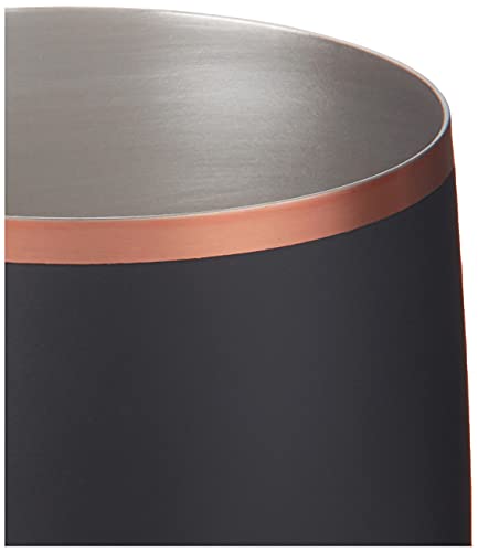 Snowfox portable barware suitable for indoor or outdoor gatherings.