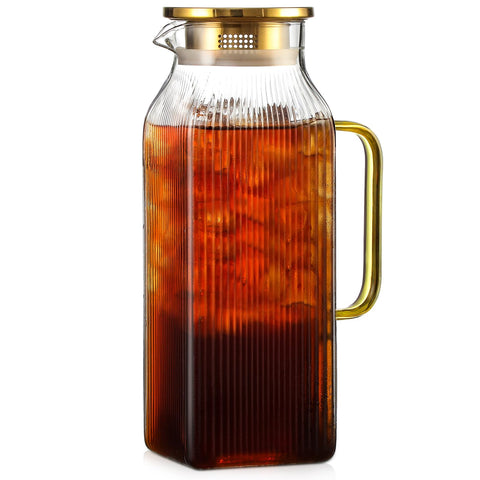 Snuvid square glass pitcher with gold lid, elegant for beverages and pouring