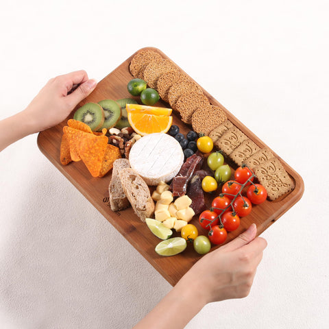 Socisen board with rounded corners to prevent accidents during prep.