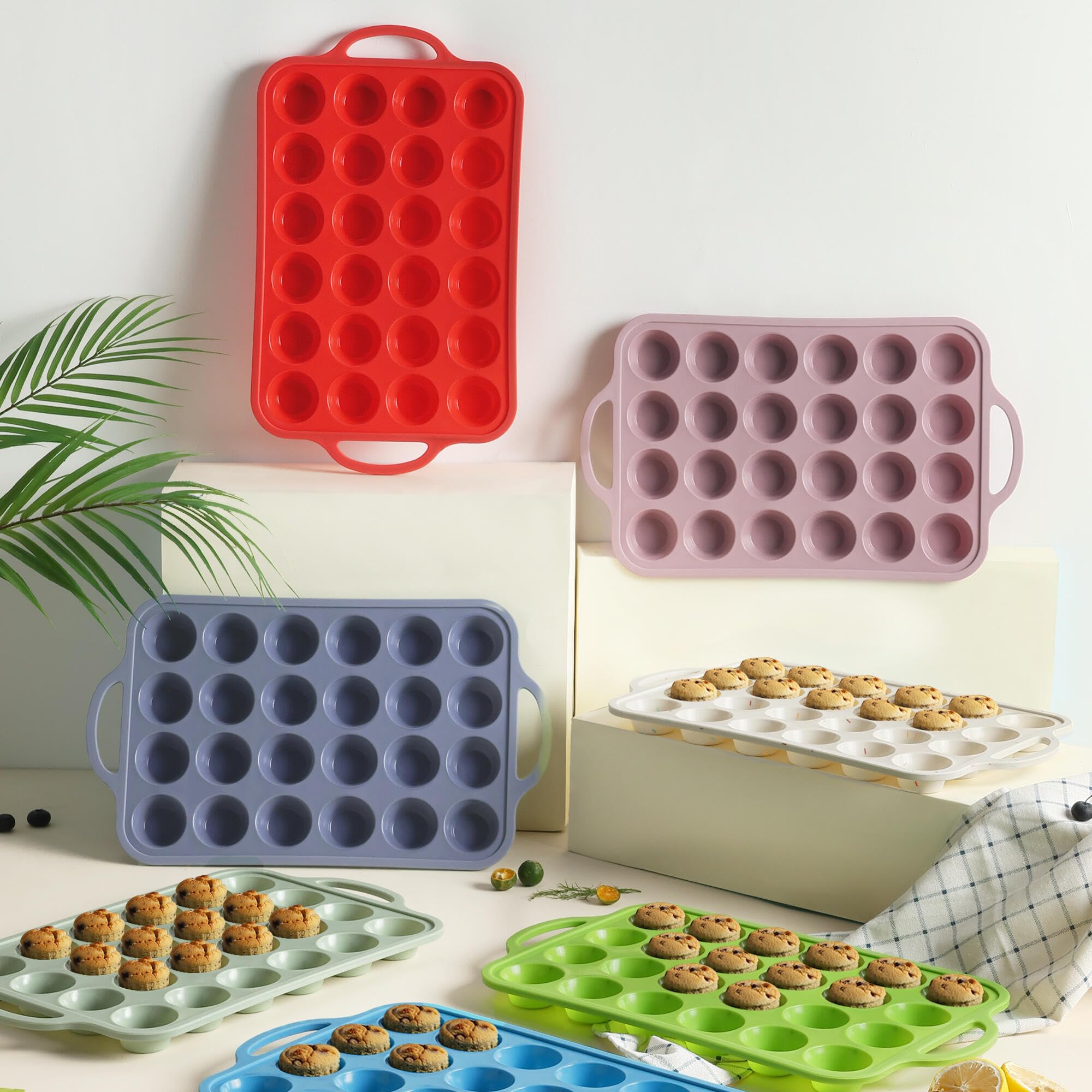 Socisen color-set option adds fun to everyday baking.