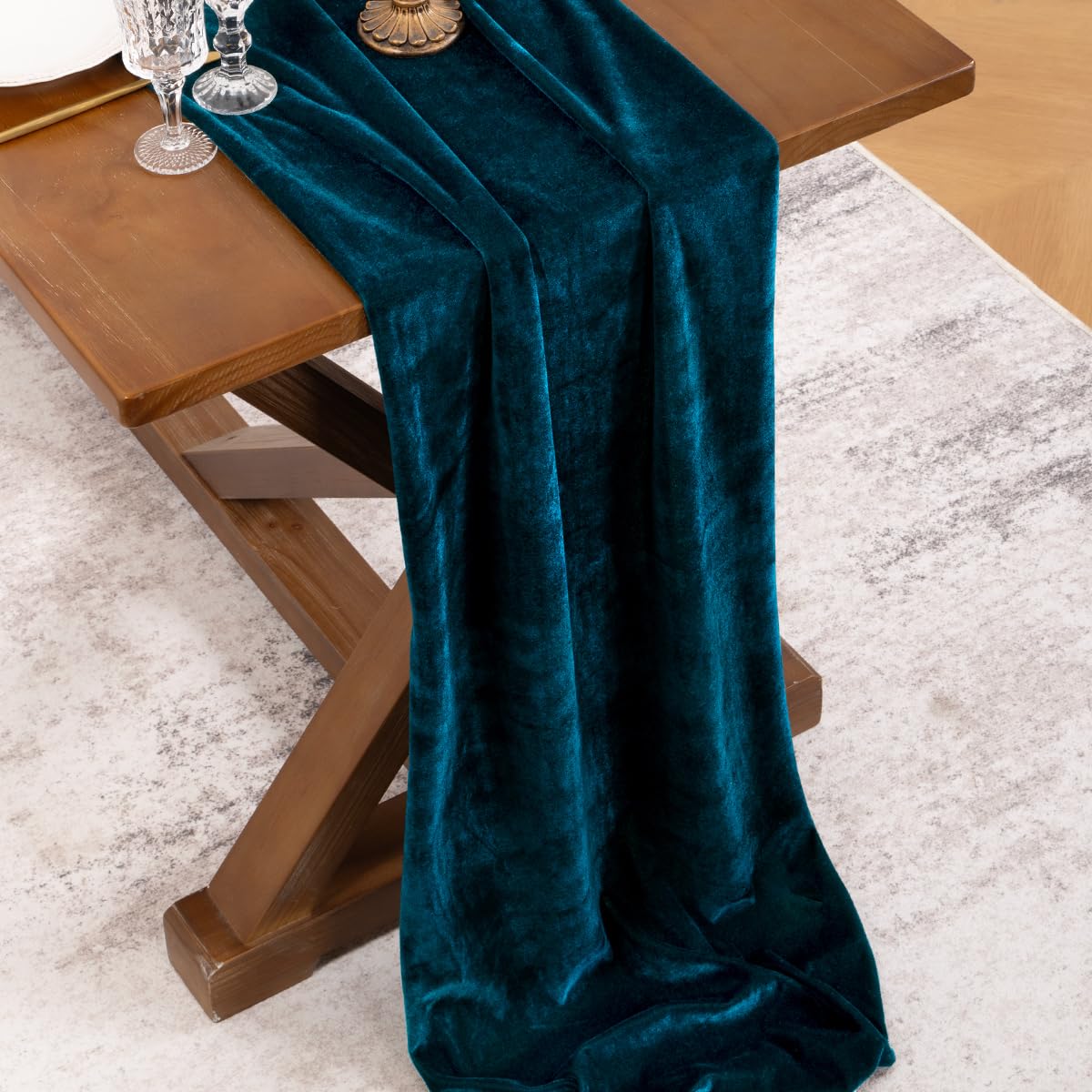Socomi Peacock Velvet Table Runner close-up shows soft wrinkle-resistant velvet texture