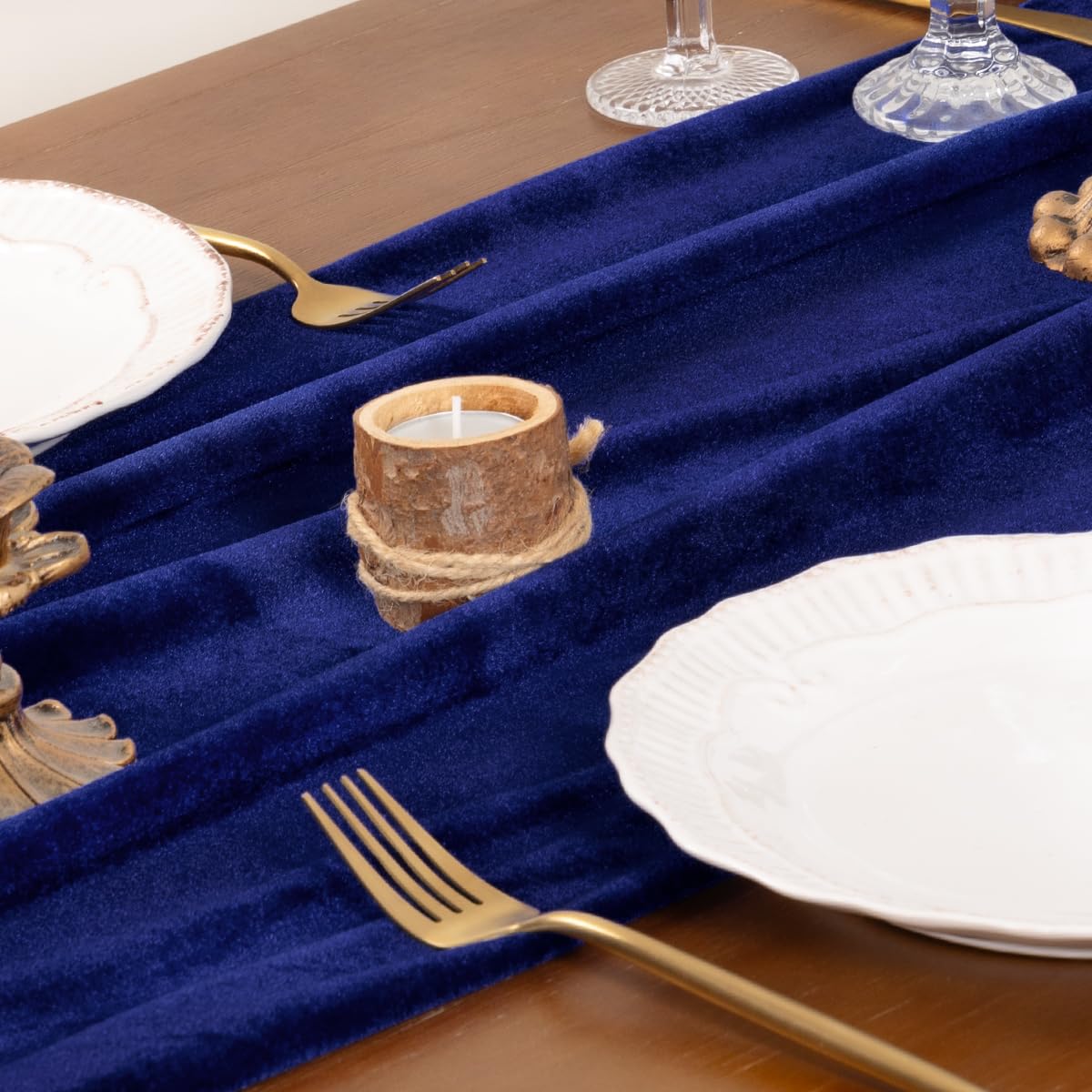 Socomi velvet table runner arranged on a dining table for holiday decor