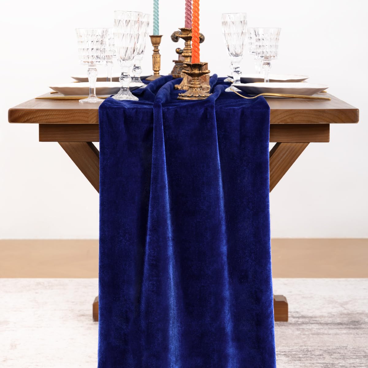Socomi velvet runner with stitched edges adds refined finish to banquet setups