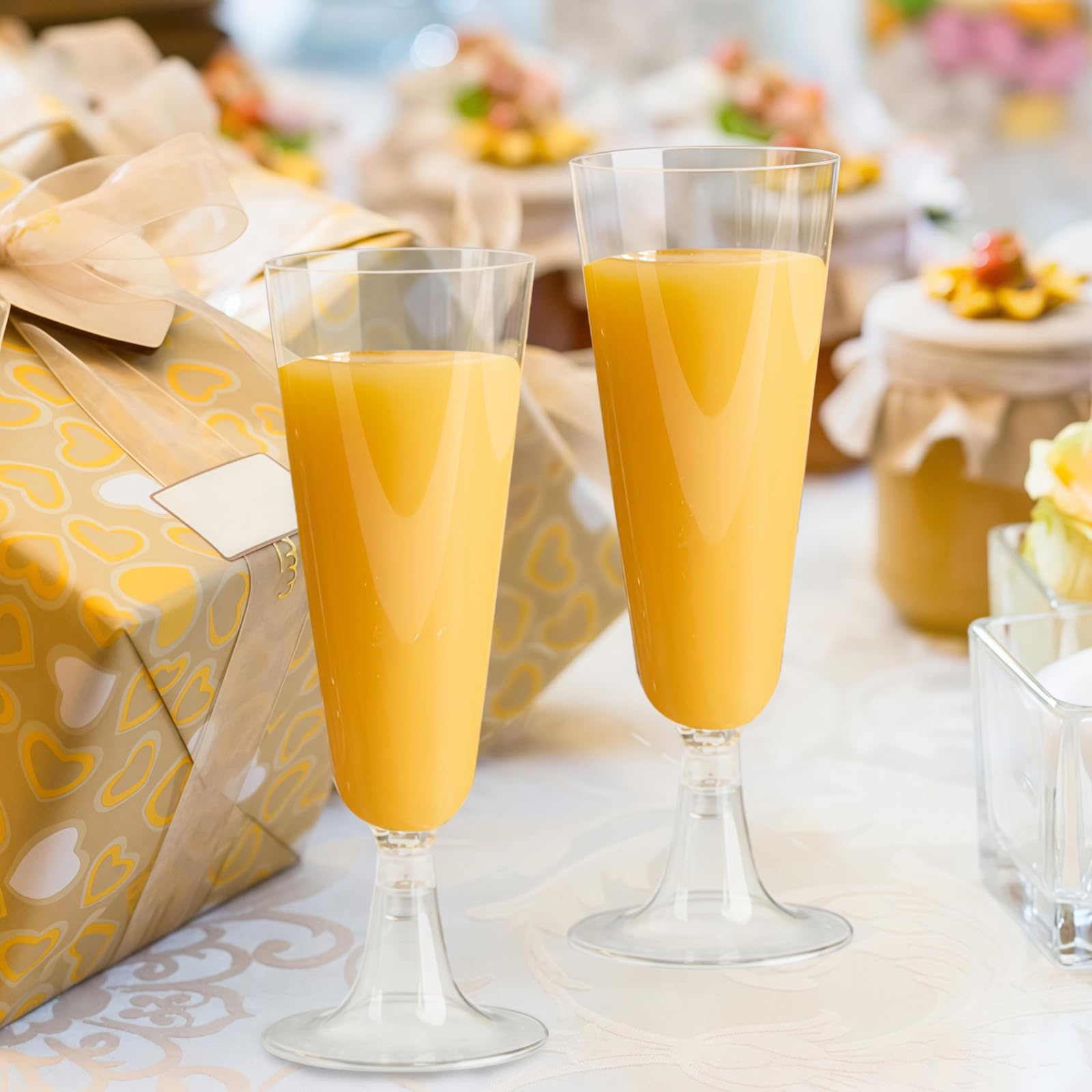 Soelomu shatterproof plastic wine glasses keep guests safe during toasts
