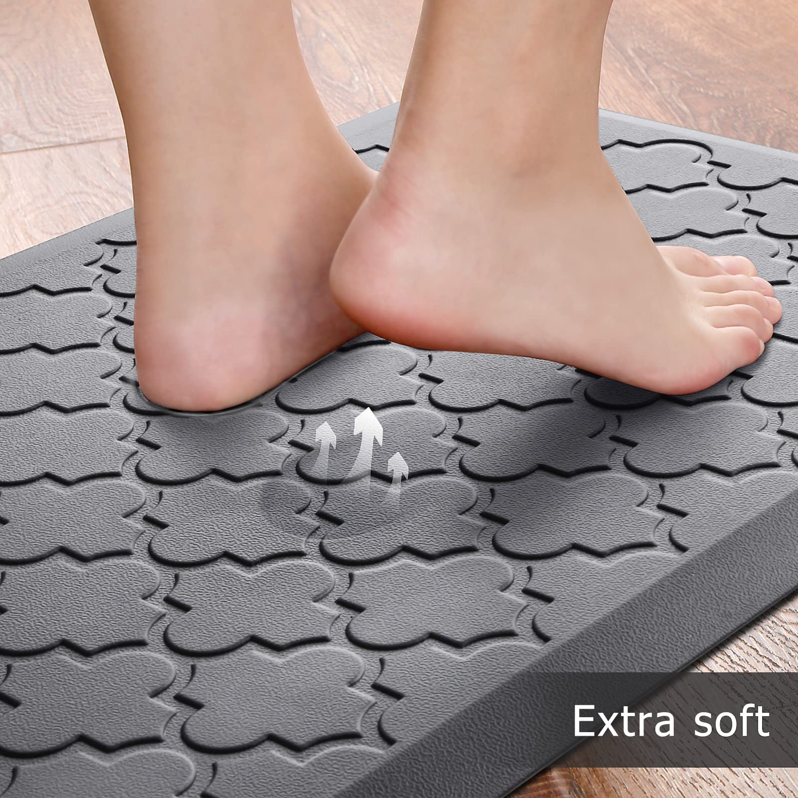 SoftDuo kitchen mat with beveled edge helps maintain stability in busy kitchens.