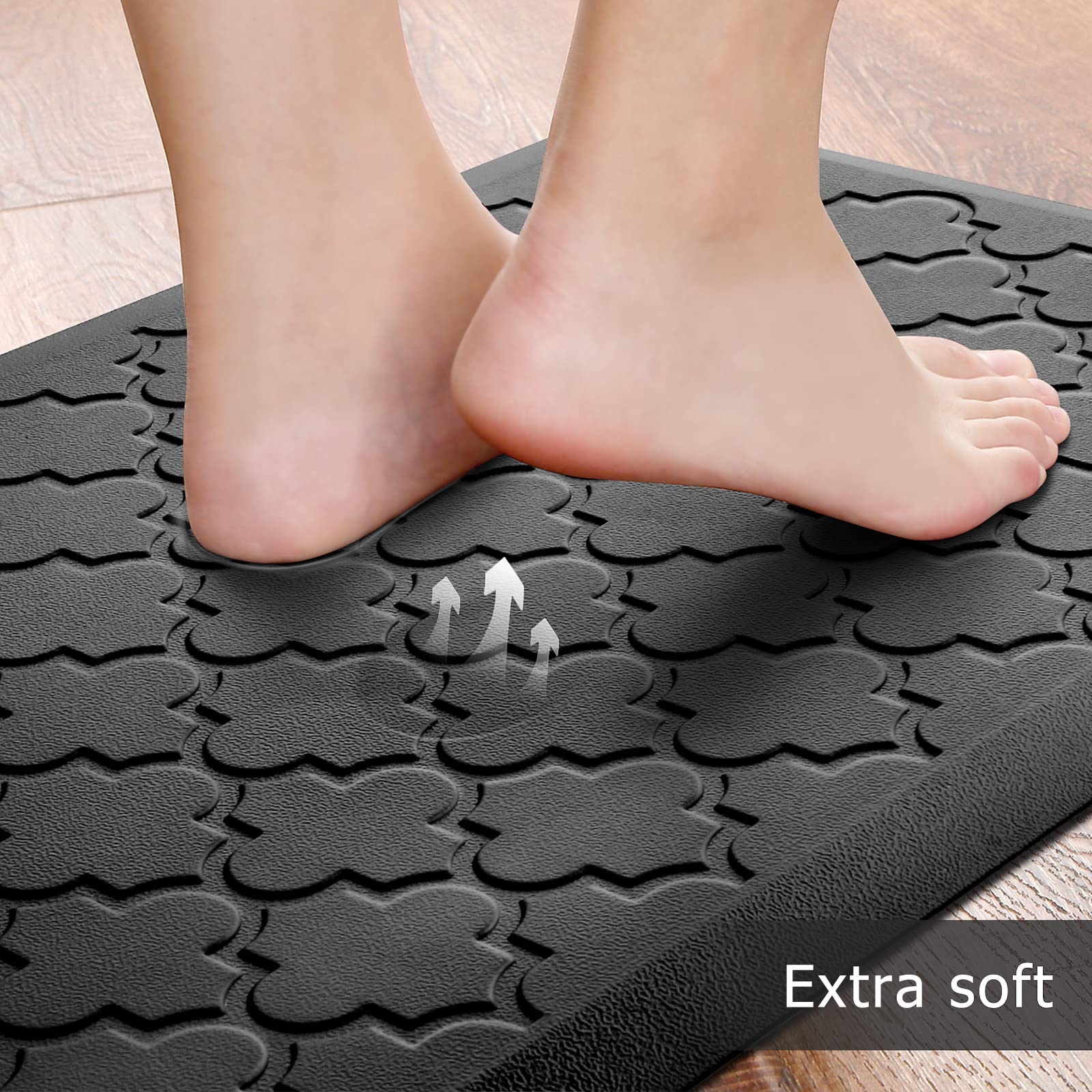 SoftDuo waterproof kitchen mat in black keeps spills easy to wipe and clean.
