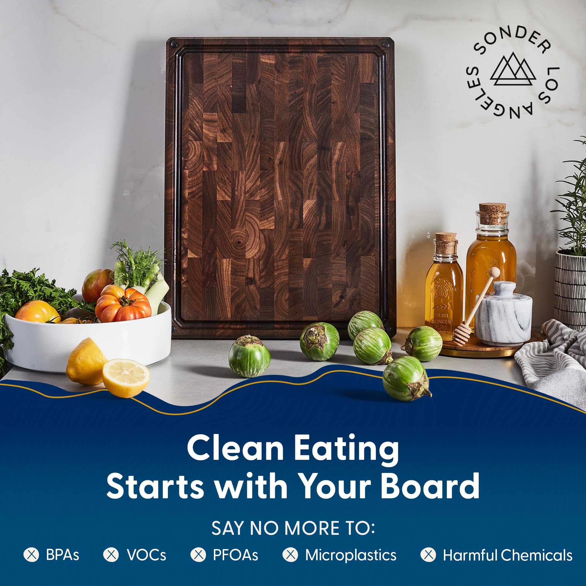 Sonder Los Angeles Alfred board showing juice groove for mess-free slicing.