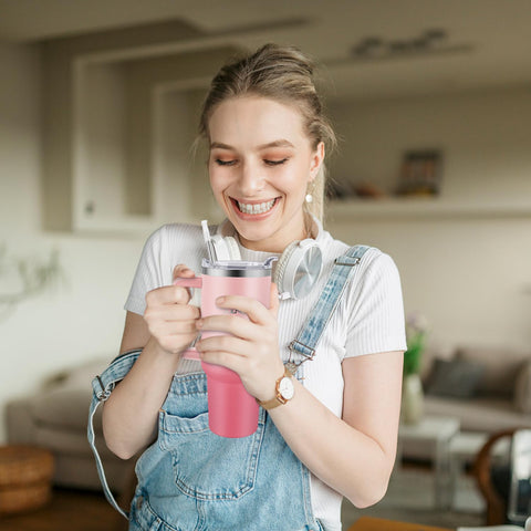 Soufull travel-friendly tumbler fits most car cup holders.