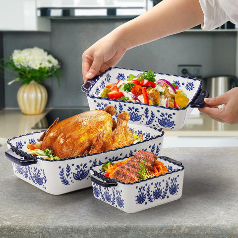 SOUJOY stackable bakeware helps save cabinet space when not in use.