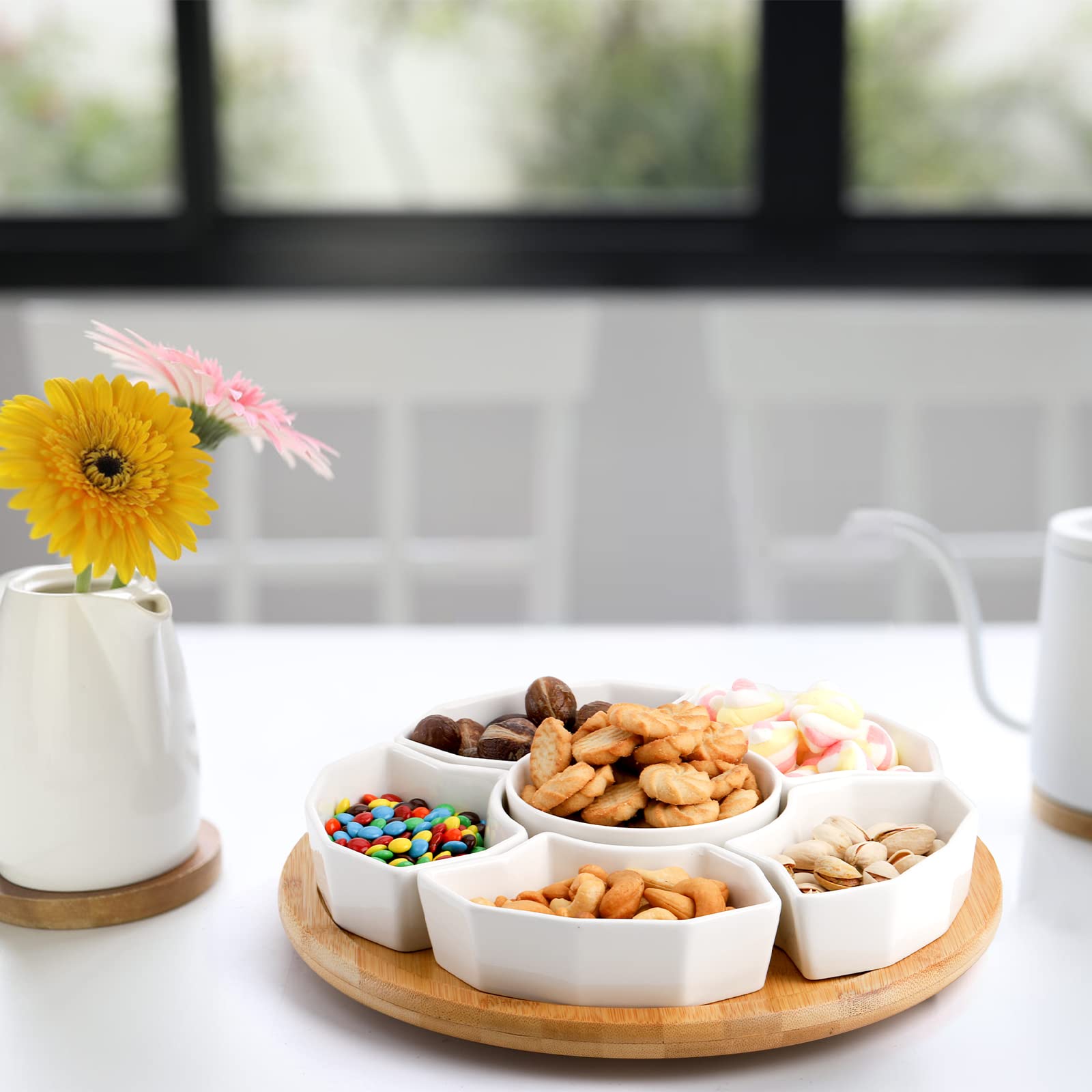 SOUJOY chip and dip display for effortless, organized entertaining.