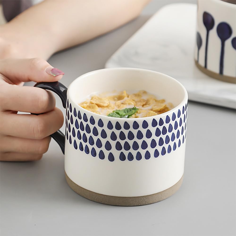 SOUJOY wide flat bottom design helps prevent tipping on counters.