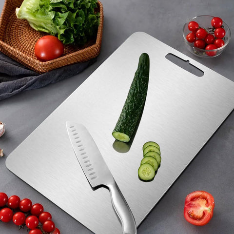 Southaabo titanium cutting board meat-side usage; hygienic surface supports safe meat prep.