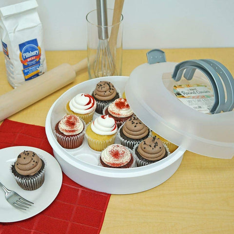 Southern Homewares cake holder with lid doubles as portable cake stand.