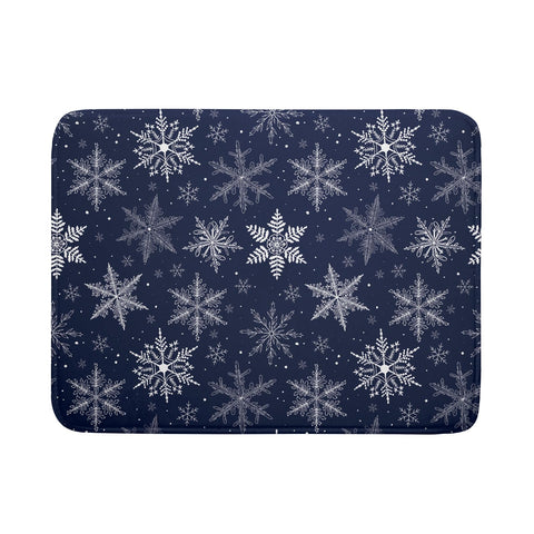 Sphragiyn Winter Blue Snowflake dish-drying mat keeps countertops dry.