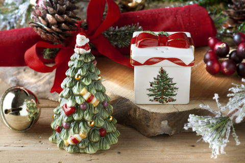 Spode gift-box salt and pepper shaker adds a charming holiday centerpiece