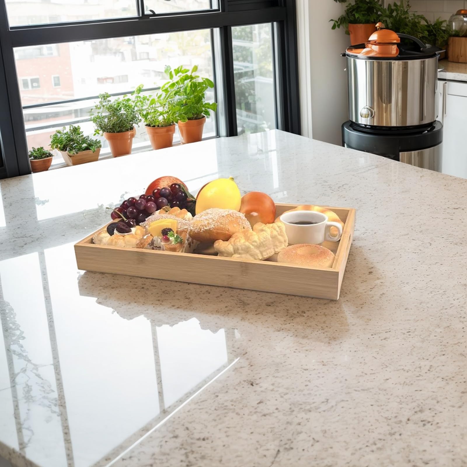 Sprieny rectangular tray measures 38 cm by 26 cm for versatility.