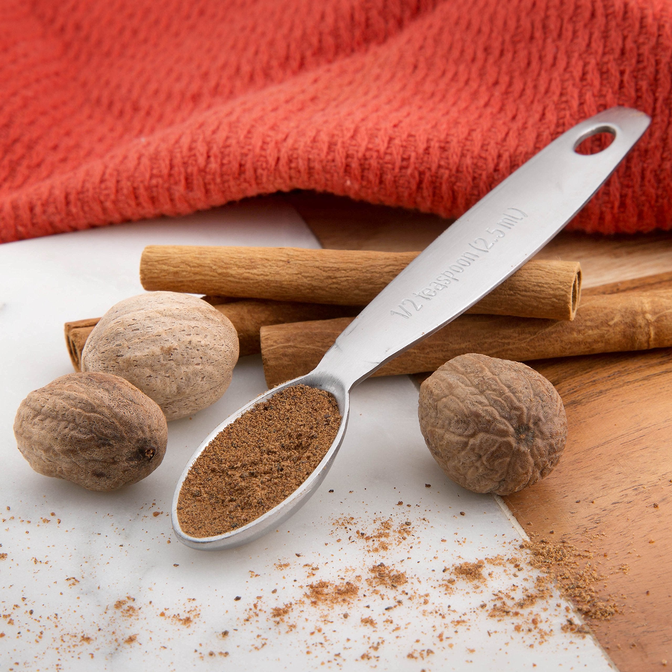 Spring Chef 7-piece set covers common measurements from 1/8 tsp to 1 Tbsp.