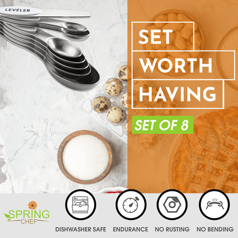 Spring Chef 8-piece set includes a leveler for exact measurements