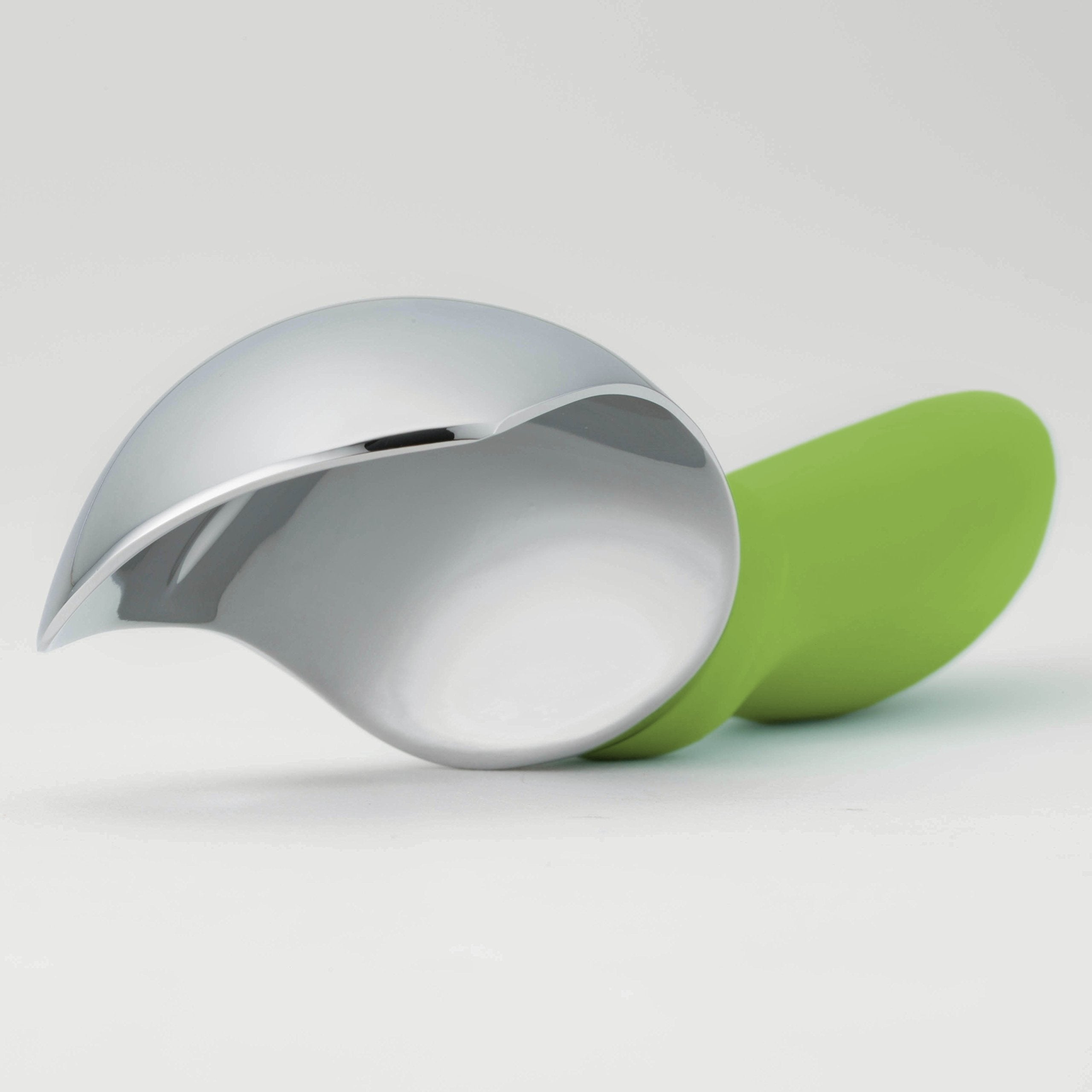 Spring Chef dishwasher-safe scoop simplifies cleanup after busy kitchen sessions.