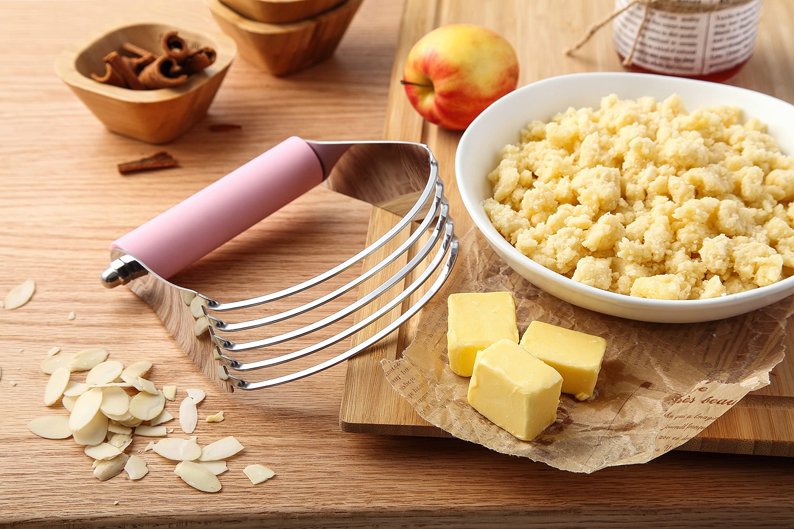 Spring Chef Dough Blender ergonomic design supports comfortable, extended use.