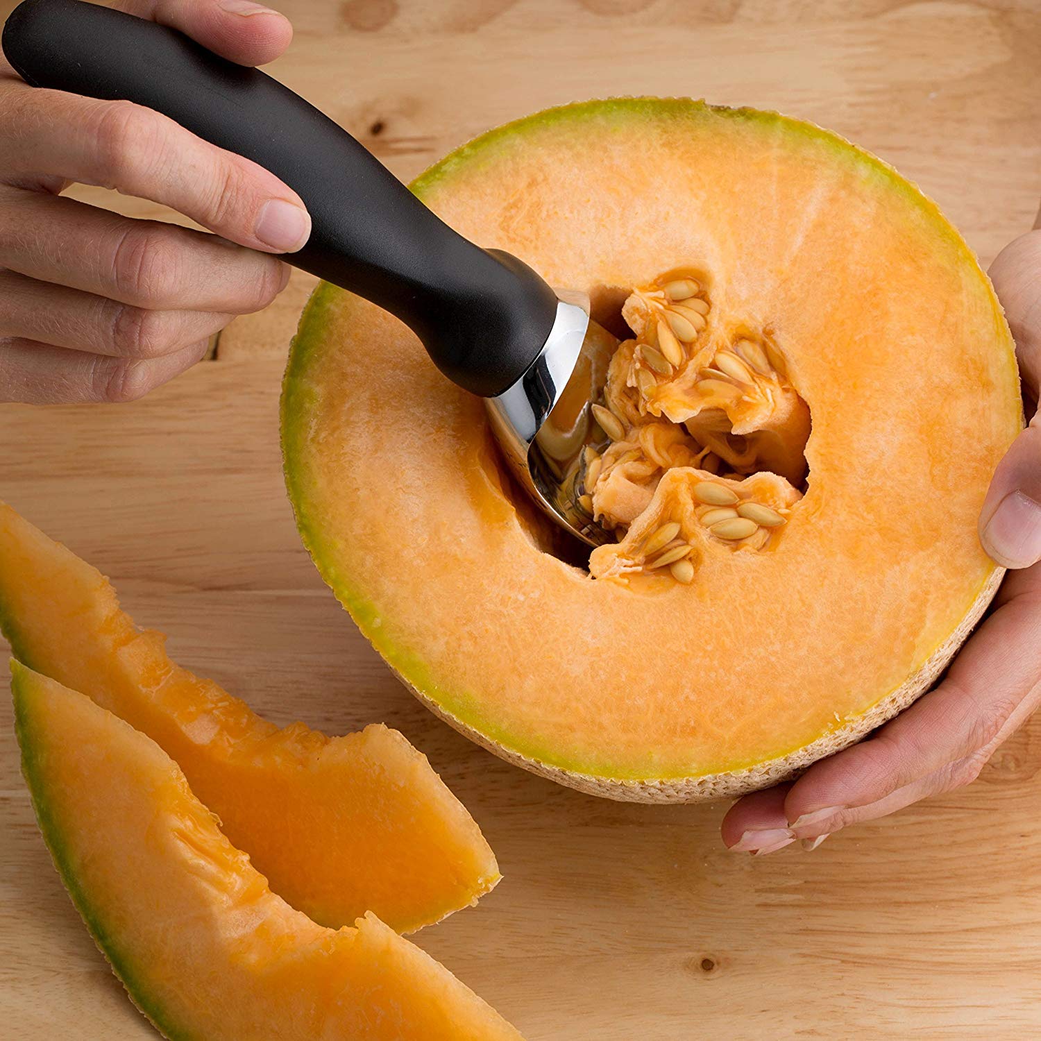 Spring Chef dishwasher safe design simplifies cleanup after busy meals.