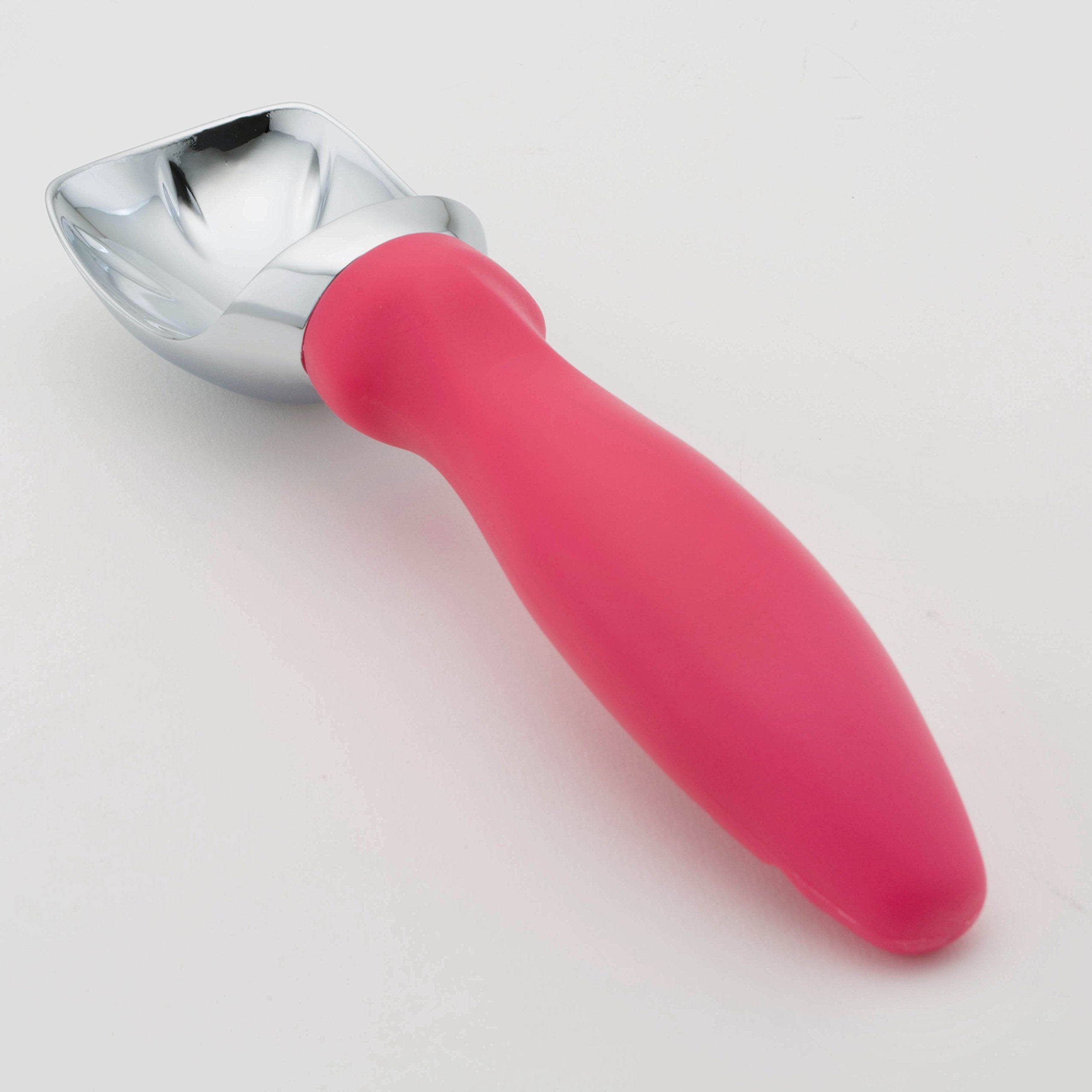 Spring Chef ergonomic ice cream scoop reduces hand fatigue during long scooping sessions.