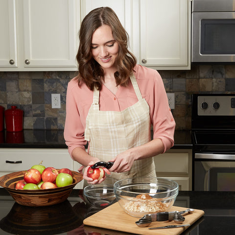 Spring Chef peeler with hanging hole for storage