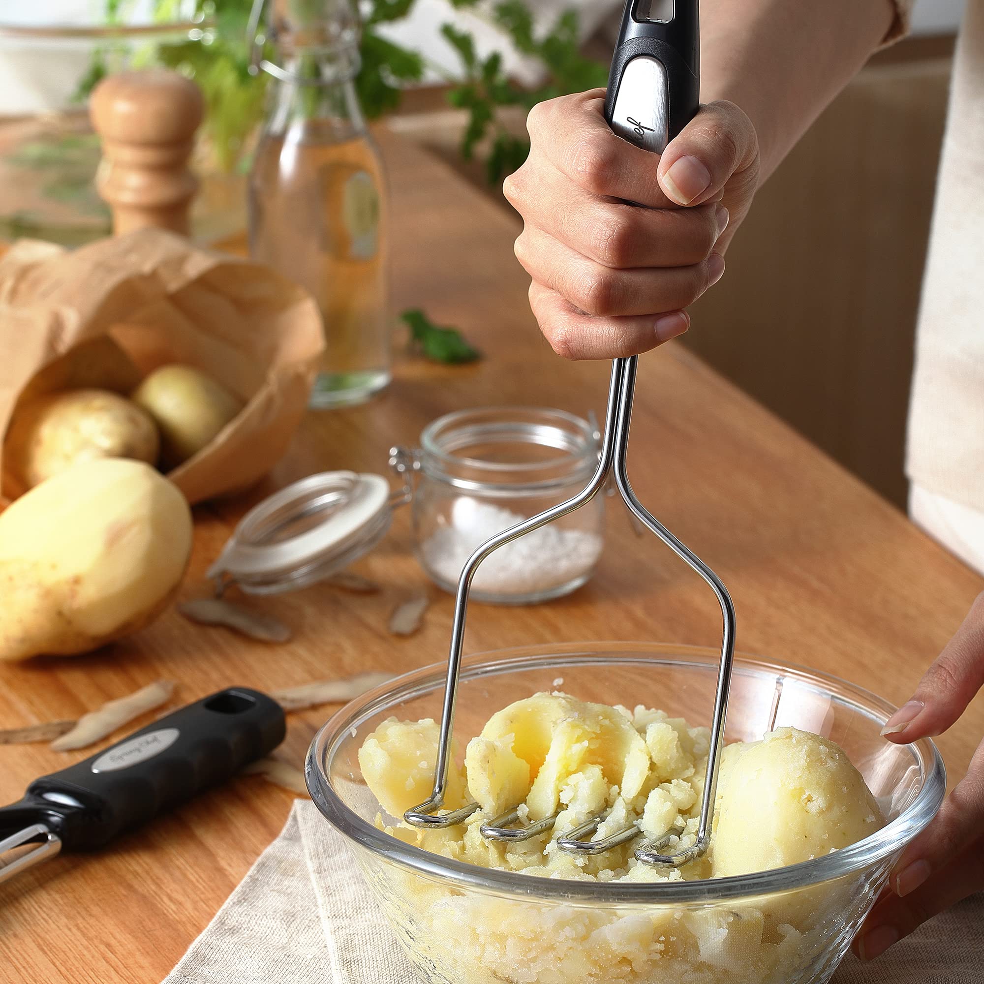 Spring Chef rust-resistant stainless steel construction lasts through daily use.