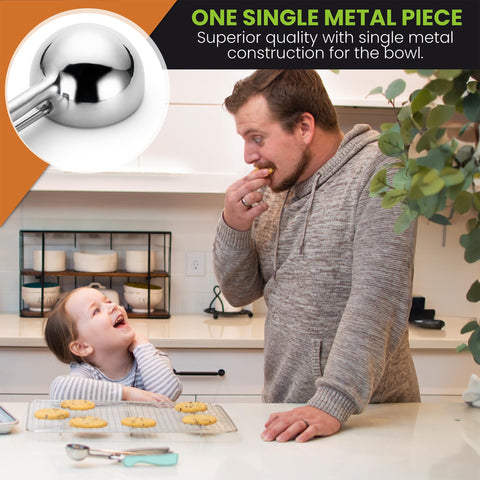 Spring Chef stainless steel construction ensures durable single-piece scoop head.