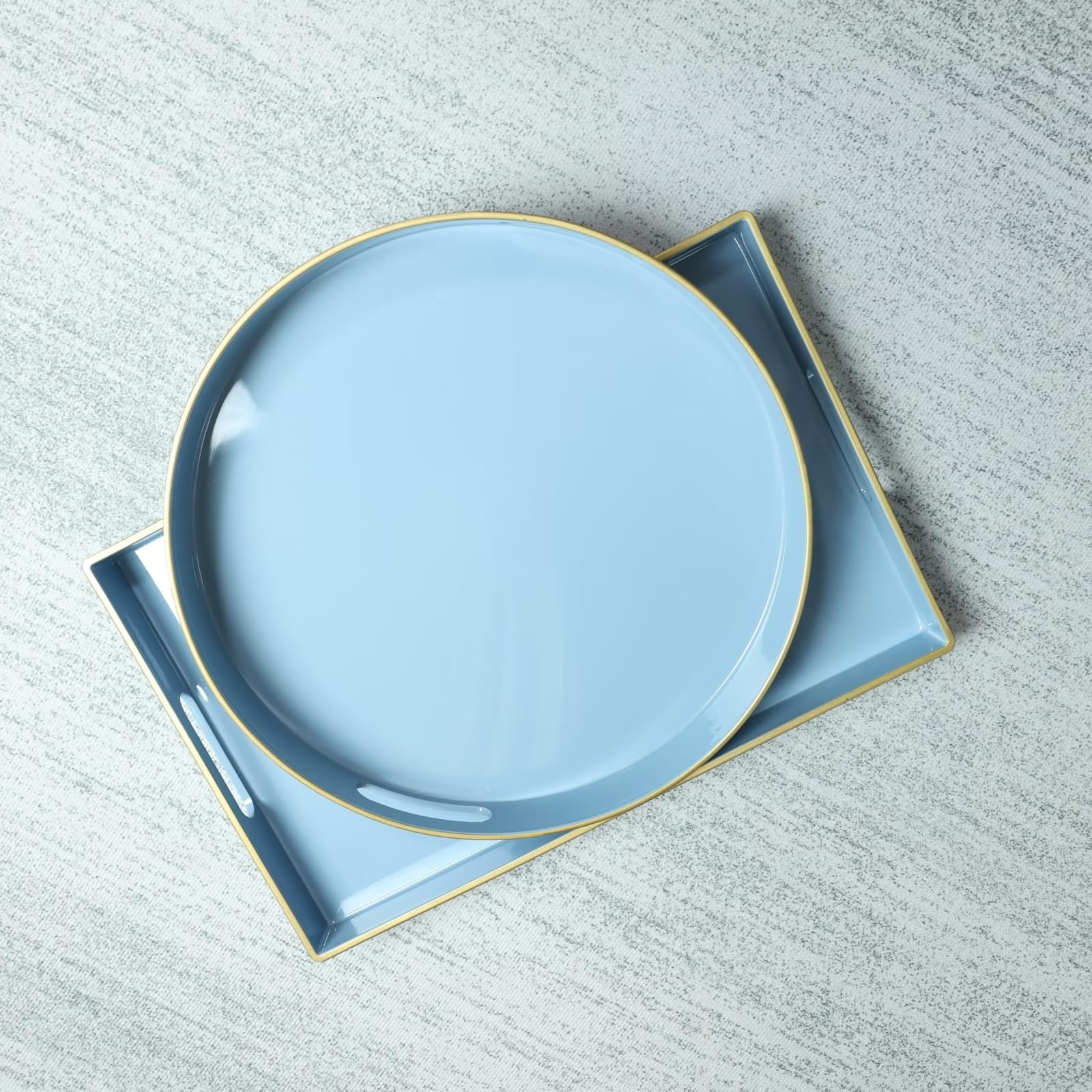 Spsyrine blue tray ideal for breakfast on the sofa.